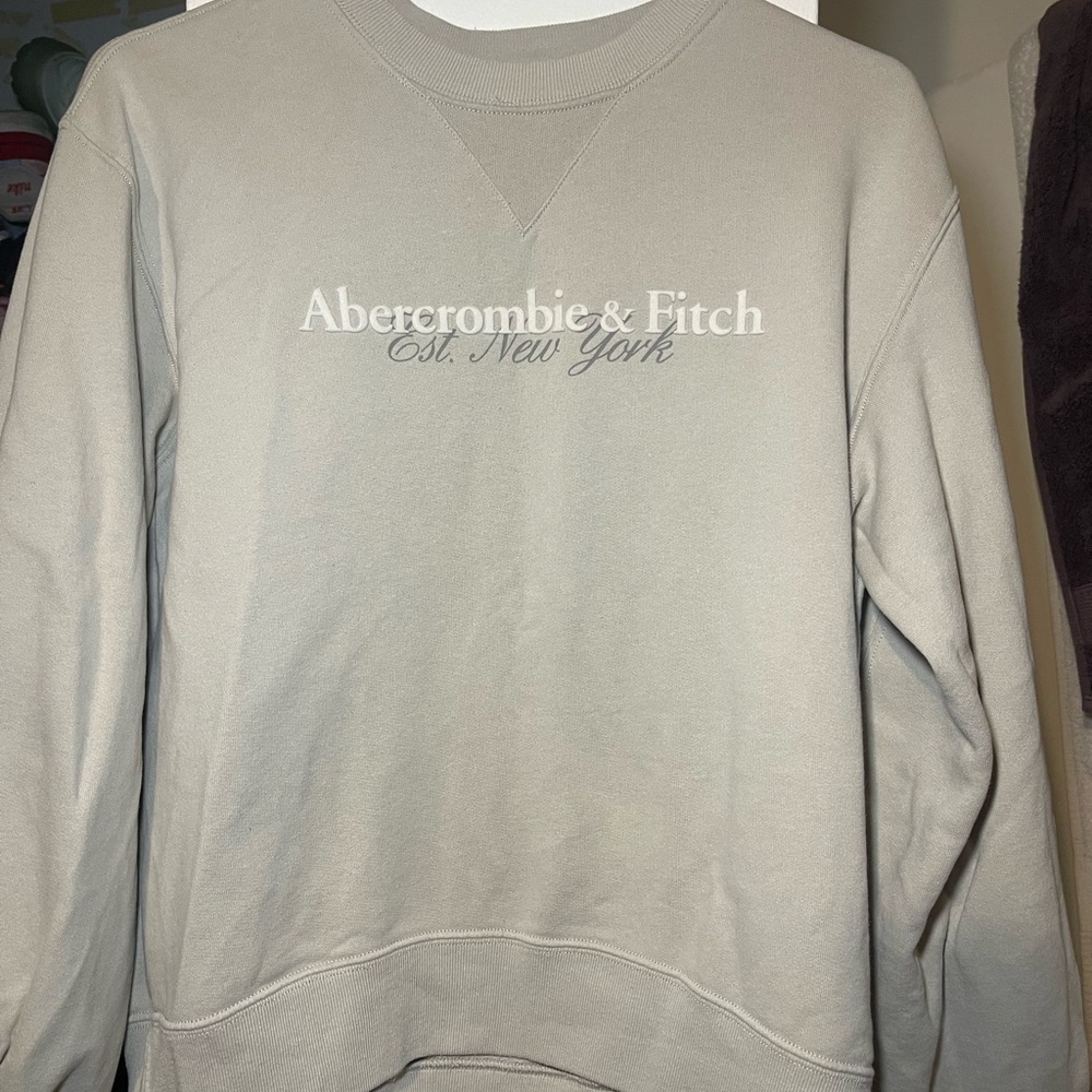 Abercrombie & Fitch Womensen's Beige Sweater